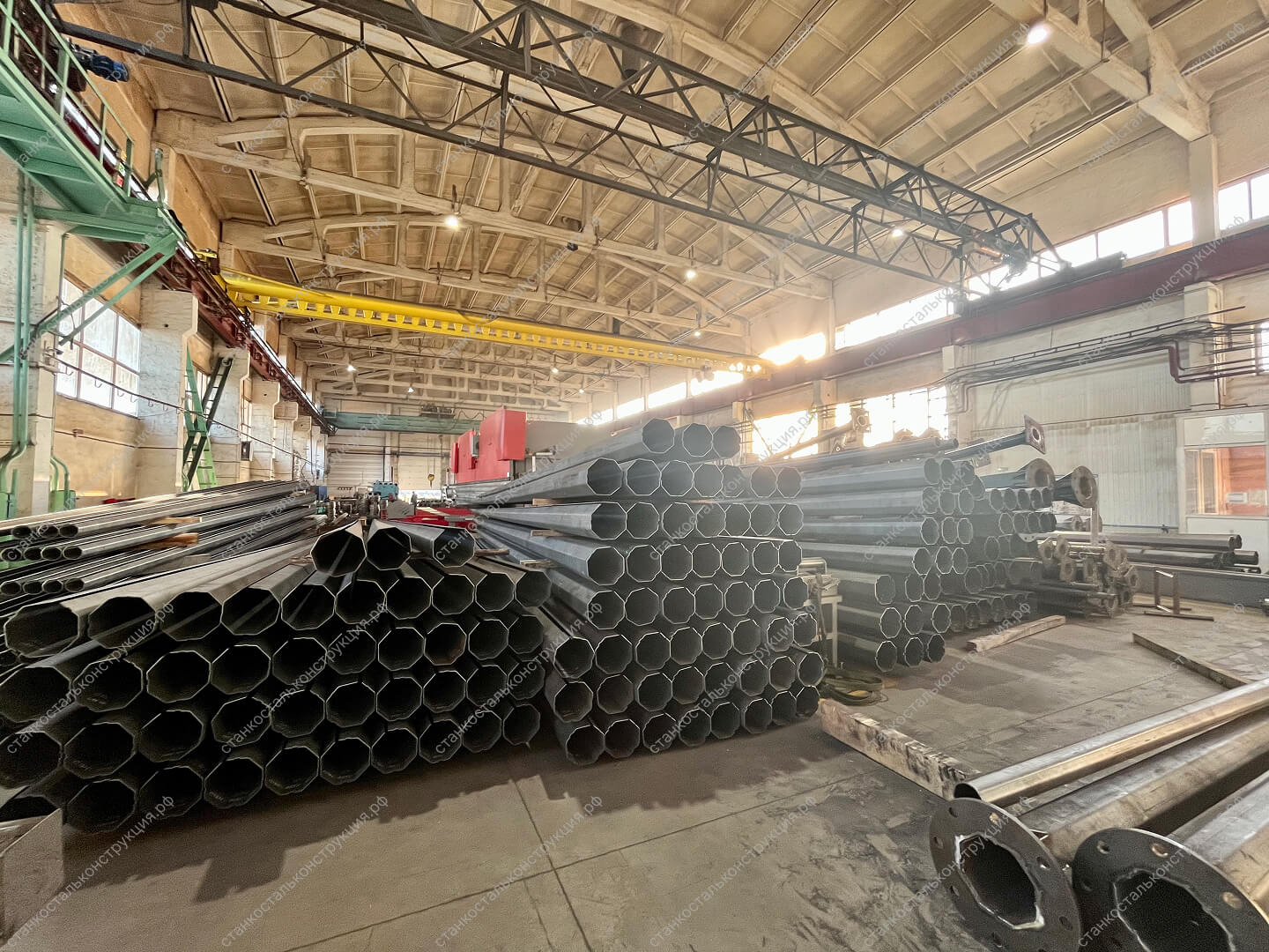 Опоры освещения прошли гибку и далее отправятся на сварку продольного шва